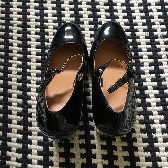 Mary Jane heels - Picture 2 of 4